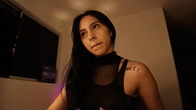 Snapshot of violethun_ chatting on October 2025 03:33:02 AM violethun online show from October 2025 03:33:02 AM