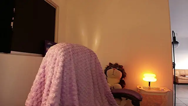 Snapshot of violethun_ chatting on October 2025 10:51:01 AM violethun online show from October 2025 10:51:01 AM