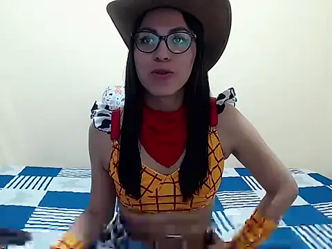 Snapshot of missblu chatting on December 2025 05:45:01 PM missblu online show from December 2025 05:45:01 PM