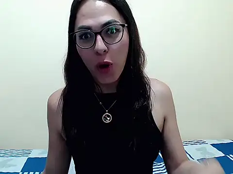 Snapshot of missblu chatting on December 2025 02:40:01 PM missblu online show from December 2025 02:40:01 PM