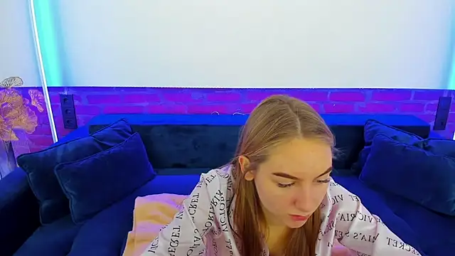 MilaAddams online show from November 2025 06:50:01 AM