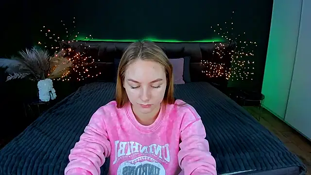 MilaAddams online show from December 2025 06:36:01 AM