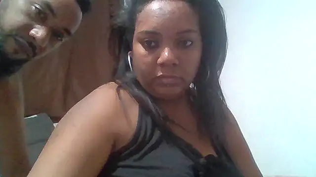 Snapshot of Thiviana chatting on November 2025 08:35:02 PM Thiviana online show from November 2025 08:35:02 PM