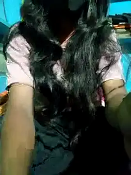 Snapshot of Pari_queen_44 chatting on October 2025 04:50:02 PM Pari queen 44 online show from October 2025 04:50:02 PM