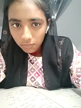 Snapshot of Pari_queen_44 chatting on September 2025 07:15:02 AM Pari queen 44 online show from September 2025 07:15:02 AM