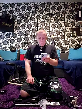 Snapshot of Sklave-Sille chatting on September 2025 09:20:01 AM Sklave-Sille online show from September 2025 09:20:01 AM