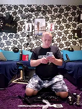 Snapshot of Sklave-Sille chatting on September 2025 12:59:02 PM Sklave-Sille online show from September 2025 12:59:02 PM