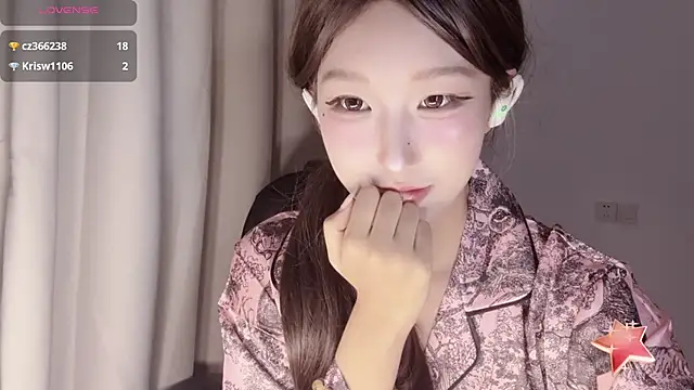 Snapshot of Winnie666- chatting on September 2025 04:34:02 PM Winnie666- online show from September 2025 04:34:02 PM