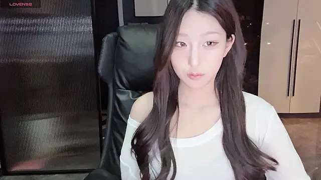 Snapshot of Winnie666- chatting on February 2026 03:19:01 PM Winnie666- online show from February 2026 03:19:01 PM