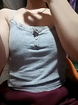 LucyyLy online show from April 2026 10:48:02 PM