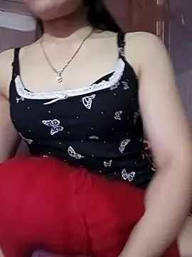 LucyyLy online show from February 2026 03:58:01 AM