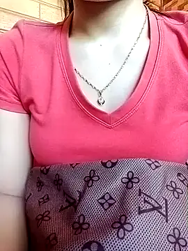 LucyyLy online show from September 2025 04:01:01 AM