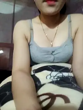 LucyyLy online show from November 2025 12:44:01 AM