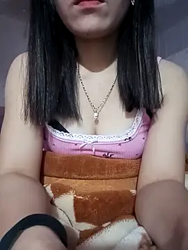 LucyyLy online show from February 2026 11:47:01 PM