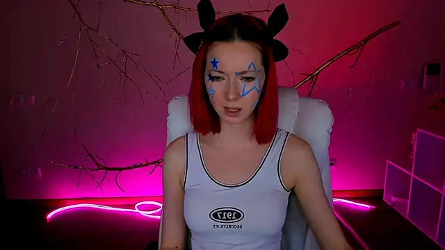 Snapshot of KimBoydd chatting on November 2025 08:14:01 AM KimBoydd online show from November 2025 08:14:01 AM