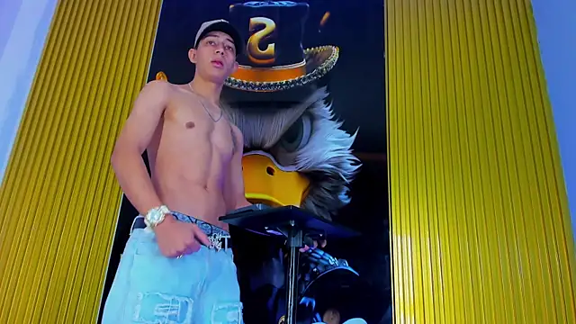 Snapshot of Dante_Brown1_ chatting on November 2025 09:18:01 PM Dante Brown1 online show from November 2025 09:18:01 PM