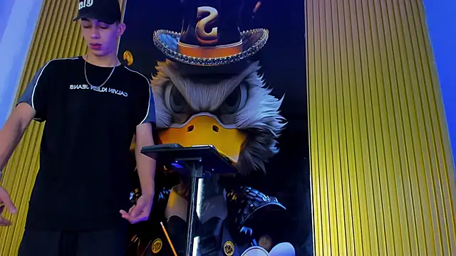 Snapshot of Dante_Brown1_ chatting on November 2025 09:40:02 PM Dante Brown1 online show from November 2025 09:40:02 PM