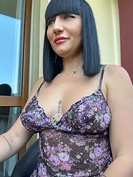 Snapshot of MysticCleo chatting on June 2026 08:41:02 AM MysticCleo online show from June 2026 08:41:02 AM