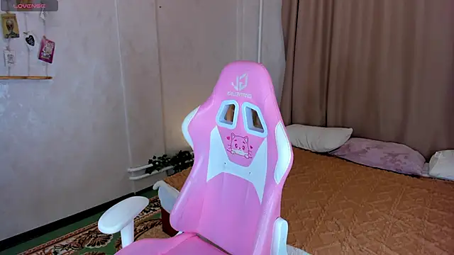 Snapshot of Belle_Wa1ker chatting on November 2025 01:06:02 AM Belle Wa1ker online show from November 2025 01:06:02 AM