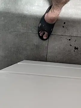 Snapshot of Yazaza1999 chatting on October 2025 08:11:02 PM Yazaza1999 online show from October 2025 08:11:02 PM