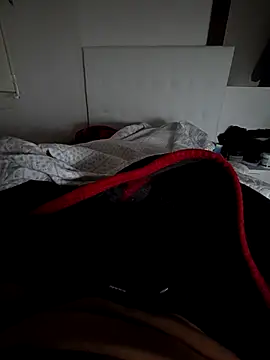 Snapshot of Yazaza1999 chatting on December 2025 08:47:01 PM Yazaza1999 online show from December 2025 08:47:01 PM