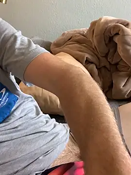 StudiedJoint85 online show from September 2025 08:57:01 PM