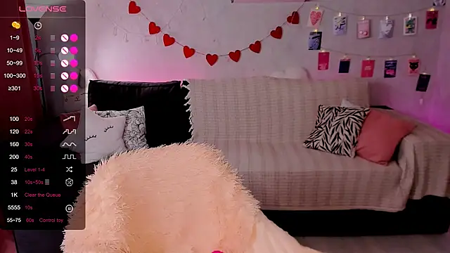 LillianShine online show from July 2026 04:19:01 AM