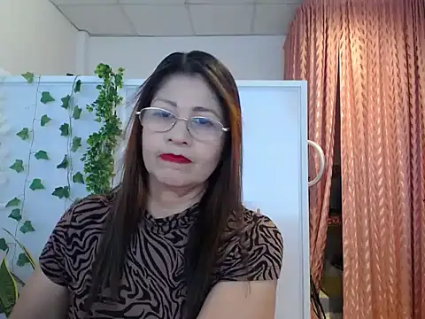 Manuela lara  online show from September 2025 02:06:01 PM