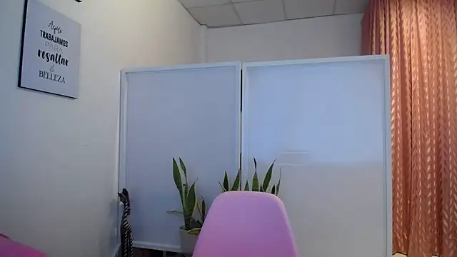 Manuela lara  online show from November 2025 02:53:01 PM