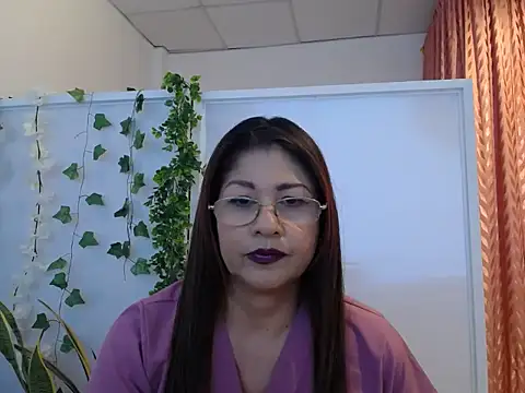 Manuela lara  online show from September 2025 03:55:01 PM