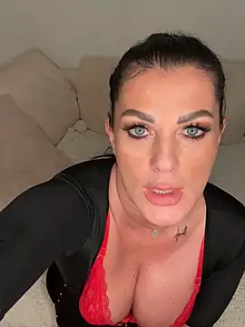 Nola Luxx-offiziell online show from September 2025 06:29:01 PM