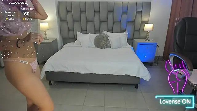 amara foxx online show from March 2026 06:42:01 PM