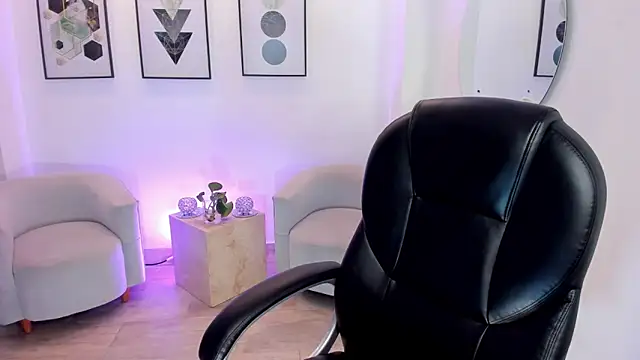 amara foxx online show from March 2026 07:53:02 PM