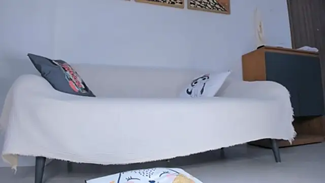 Bubblegumdream13 online show from November 2025 04:46:01 AM