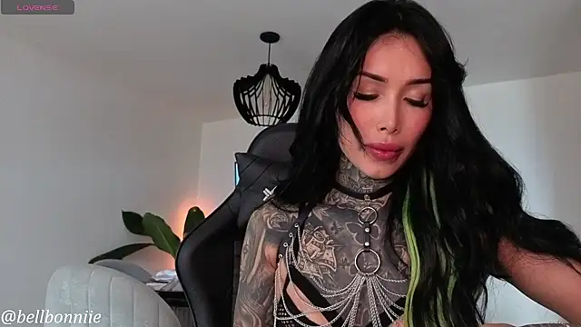 belllbonniie online show from November 2025 07:36:02 PM