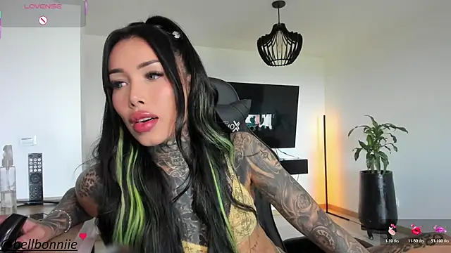 belllbonniie online show from November 2025 06:12:02 PM