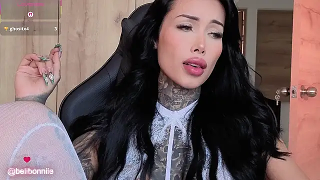 belllbonniie online show from October 2025 06:52:02 PM