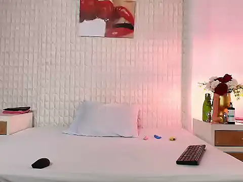 Snapshot of LuigiMarchetti chatting on November 2025 07:08:02 PM LuigiMarchetti online show from November 2025 07:08:02 PM