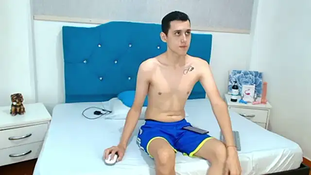 LuigiMarchetti online show from January 2026 07:32:02 PM