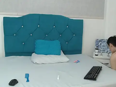 Snapshot of LuigiMarchetti chatting on November 2025 07:24:02 PM LuigiMarchetti online show from November 2025 07:24:02 PM