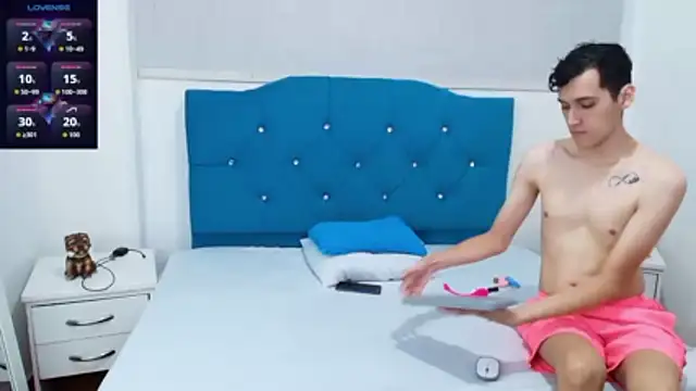 Snapshot of LuigiMarchetti chatting on December 2025 07:34:02 PM LuigiMarchetti online show from December 2025 07:34:02 PM