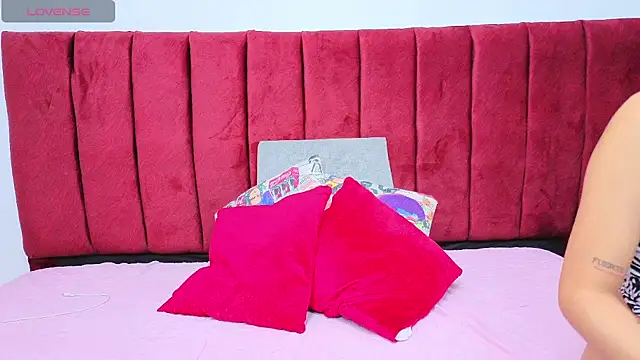 Snapshot of Veronica_Mae chatting on September 2025 04:03:01 AM Veronica Mae online show from September 2025 04:03:01 AM