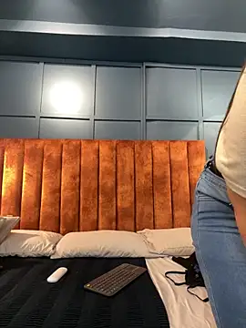 Tayler Kim online show from February 2026 06:41:01 PM