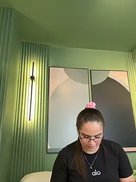 Tayler Kim online show from March 2026 06:45:01 PM