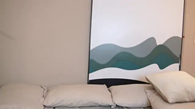 Tayler Kim online show from October 2025 04:54:02 PM