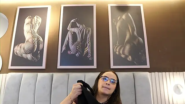 Tayler Kim online show from January 2026 06:44:02 PM