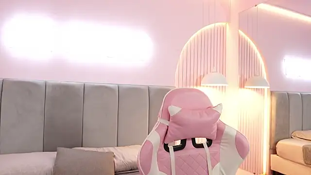 Tayler Kim online show from January 2026 06:58:01 PM