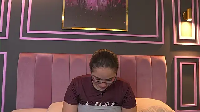 Tayler Kim online show from March 2026 04:36:01 PM