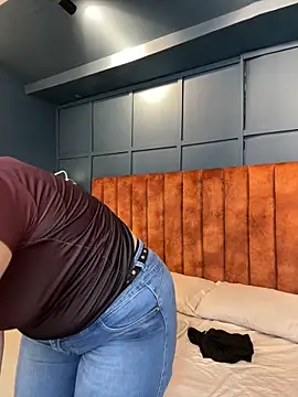 Tayler Kim online show from March 2026 04:40:01 PM