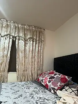 Tayler Kim online show from June 2026 08:17:01 PM